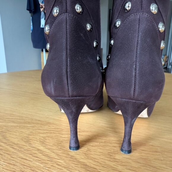 Manolo Blahnik Nenbiemi Brown Nubuck Leather Boots w/Silver Studs Size 38.5 US 8 - Picture 12 of 13